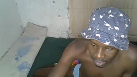 Snapshot of prettyboyz11 chatting on September 21, 1:15 pm prettyboyz11 online show from September 21, 1:15 pm