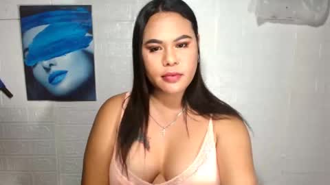 Snapshot of prettydiannara chatting on February 2, 3:21 am prettydiannara online show from February 2, 3:21 am