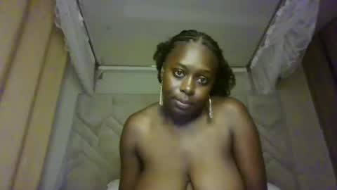 prettydulce online show from March 28, 1:56 pm