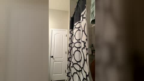 prettyfacefemale online show from February 11, 7:45 am