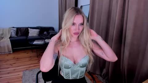 Snapshot of prettyk1ller chatting on September 19, 11:08 pm Eva online show from September 19, 11:08 pm