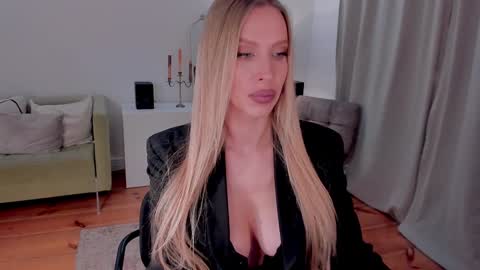 Snapshot of prettyk1ller chatting on January 13, 12:09 am Eva online show from January 13, 12:09 am