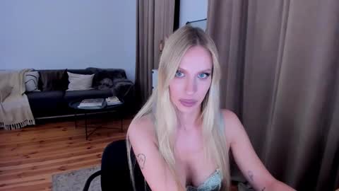 Snapshot of prettyk1ller chatting on September 16, 11:30 pm Eva online show from September 16, 11:30 pm