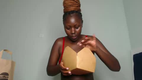 Lizzy online show from February 15, 8:33 am