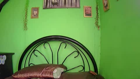 prettymae756493 online show from March 27, 8:26 am