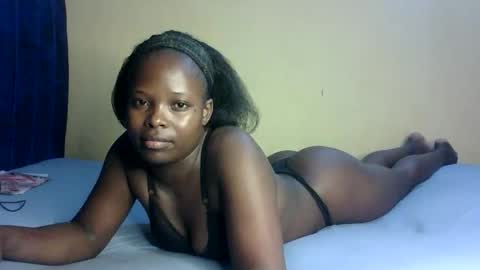 Melly online show from October 3, 7:00 pm