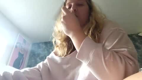 prettymoneychaser online show from April 22, 10:28 pm