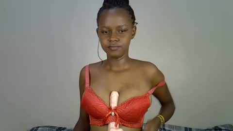 prettytess online show from May 16, 1:54 pm