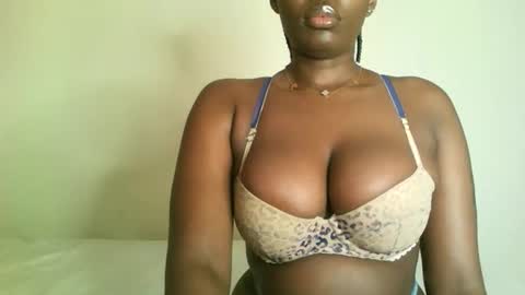 prettyvishy online show from October 8, 3:34 am