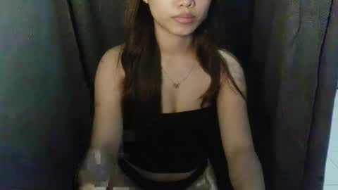 prettyyy_lovelyyy online show from February 28, 6:56 pm