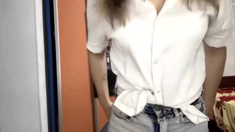 Amelia online show from November 20, 6:27 pm