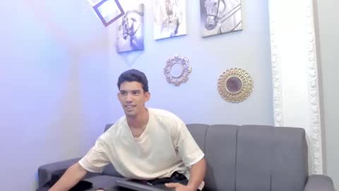 prince_arthur77 online show from March 12, 3:40 pm