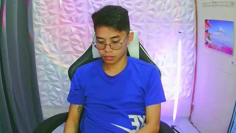 prince_harrison online show from November 12, 8:33 pm