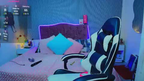 princess_skinny18 online show from August 5, 12:07 am