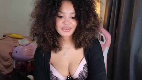 Amber online show from February 4, 4:29 pm