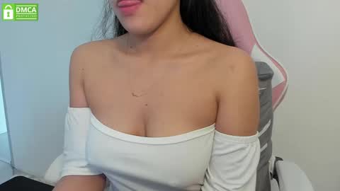Snapshot of princesse_katey chatting on March 10, 1:21 pm miss me check out my YT online show from March 10, 1:21 pm