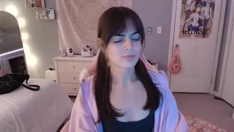 Snapshot of princesselysia99 chatting on October 10, 1:44 am Princess Elysia online show from October 10, 1:44 am