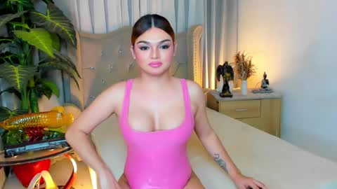 PrincessDONT FORGET TO FOLLOW ME online show from October 11, 3:48 pm