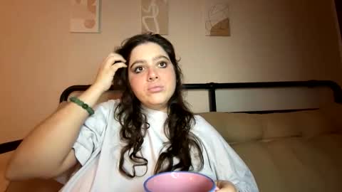 princessviccxo online show from October 14, 5:10 am