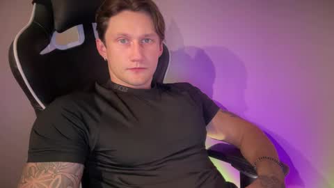 Oliver online show from November 4, 1:51 am