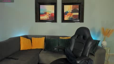 Pui Yee  online show from October 29, 2:30 pm