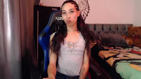 Cris online show from October 9, 6:35 pm