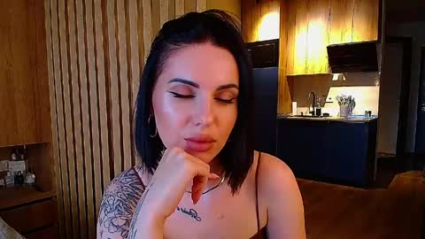 Julia online show from June 7, 3:17 pm