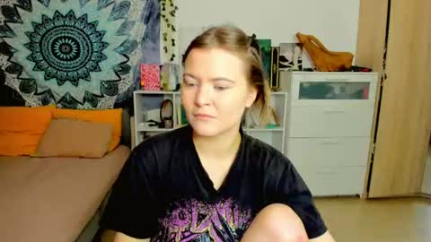 Miss Hanna online show from July 8, 5:05 pm