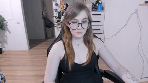 I am Mila online show from October 12, 5:26 pm