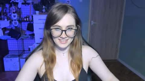 I am Mila online show from October 29, 3:58 pm