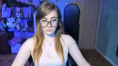 I am Mila online show from November 9, 8:07 am