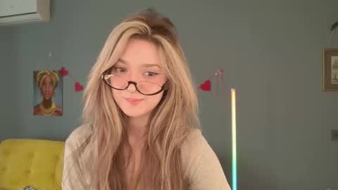 Bella online show from February 19, 5:50 am