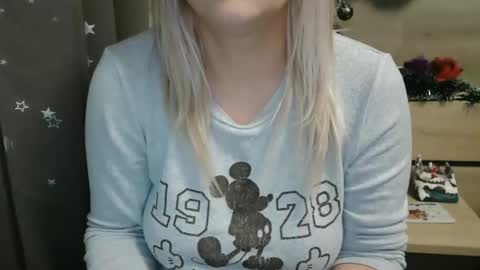 Lara online show from December 28, 10:02 pm