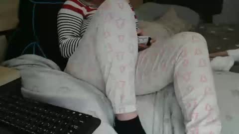 Lara online show from December 20, 10:43 pm