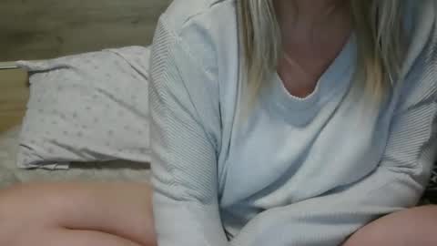 Lara online show from February 7, 7:06 pm