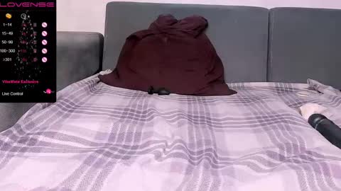 Snapshot of pussy_sladusy chatting on February 10, 10:30 pm Nina online show from February 10, 10:30 pm