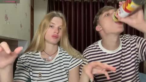 Lina online show from April 16, 2:17 pm