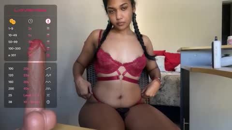 pwettyyungthang online show from November 21, 5:16 am