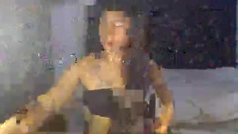 qeeun_genalyn online show from August 9, 1:16 pm