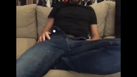 Quentin online show from December 25, 4:54 pm