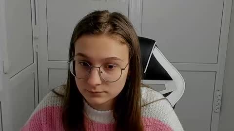 Amelie online show from April 8, 8:28 am