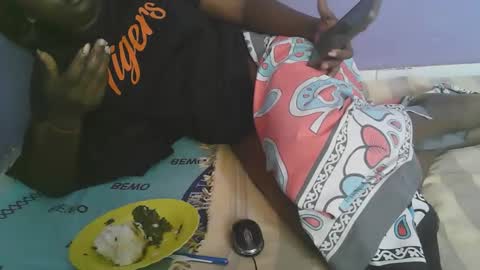 Snapshot of queen_berry1 chatting on September 18, 7:45 am queen_berry1 online show from September 18, 7:45 am