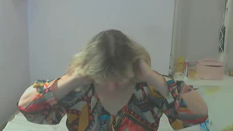 queen_jane8 online show from October 11, 4:32 pm