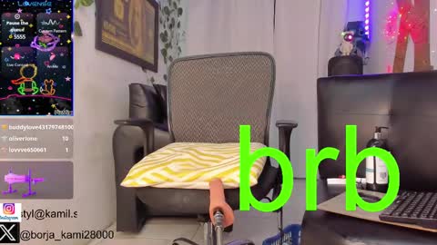 Snapshot of queen_kamil chatting on March 5, 6:01 am queen_kamil online show from March 5, 6:01 am