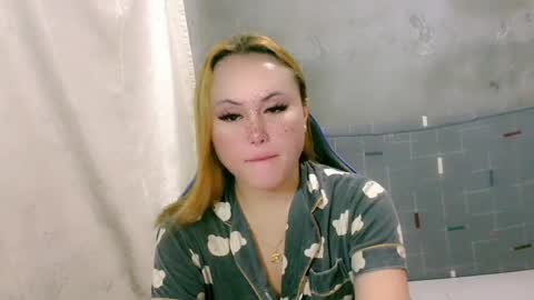 queen_mj_xoxoxo online show from July 20, 10:39 am