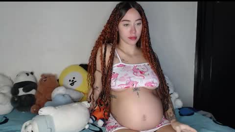 queen_of_m111lk online show from November 7, 4:04 am