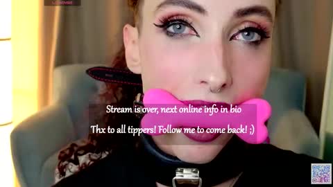 queen_of_tease online show from October 4, 9:01 pm