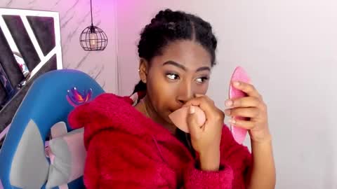   online show from November 13, 12:41 pm