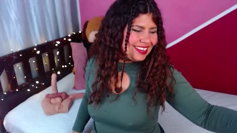 Queenamazon  online show from February 24, 11:08 pm