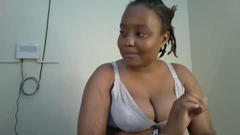 queen online show from October 21, 7:06 pm